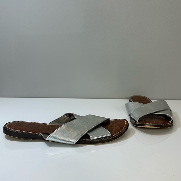 Sam Edelman Gertrude Silver Metallic Crisscross Sandals Size 7.5 Slides Summer - Picture 1 of 16